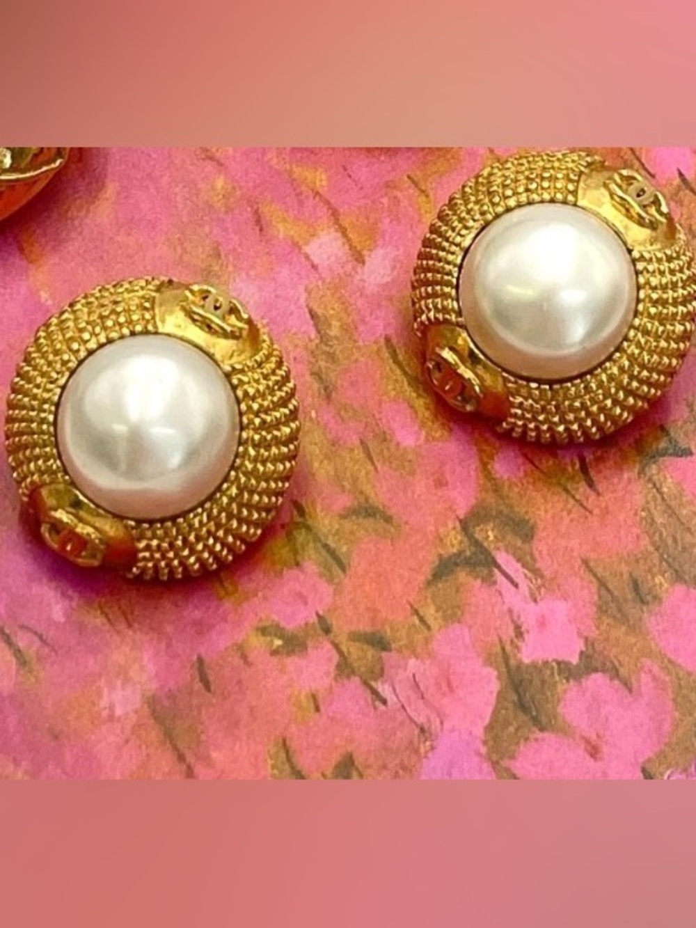 CHANEL Gold & CoCo Pearl Round GP Clip-On Earrings W/Chanel Box -EUC - Picture 4 of 15